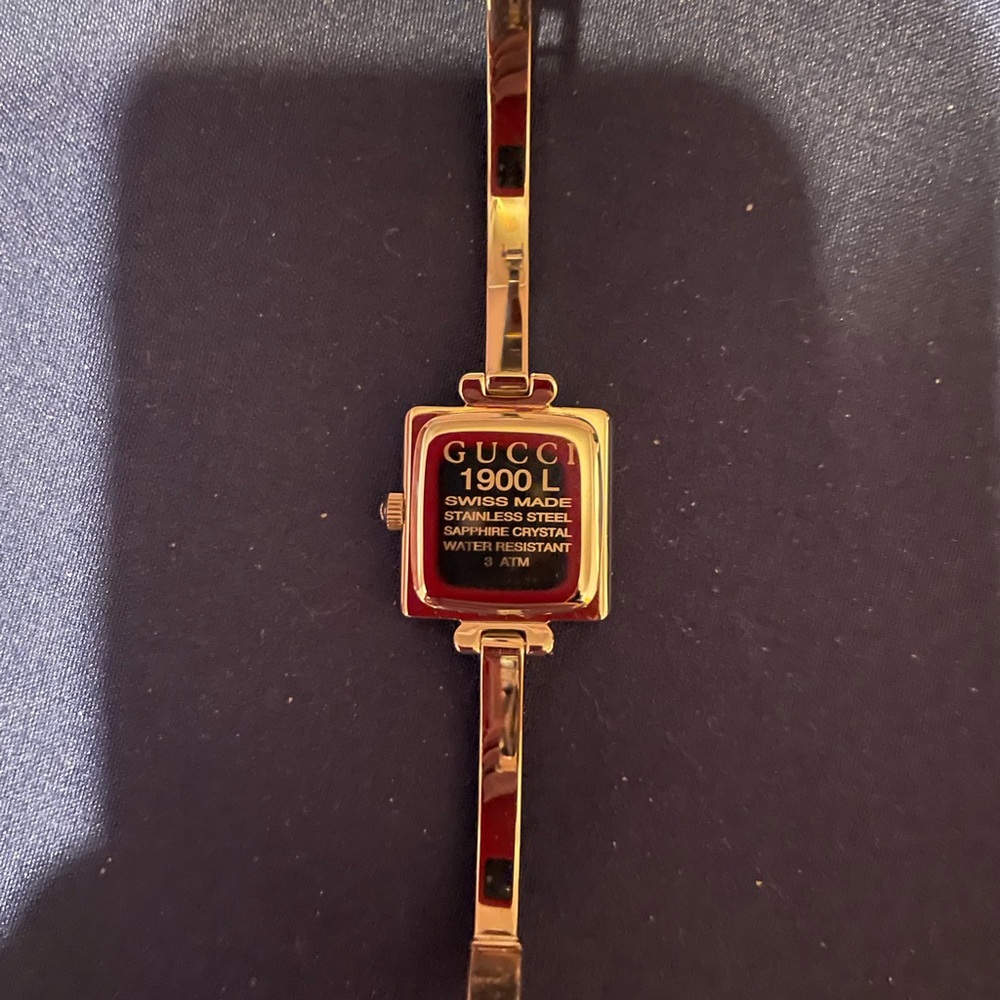 Gucci Black and Silver Square Face Watch - Picture 8 of 11